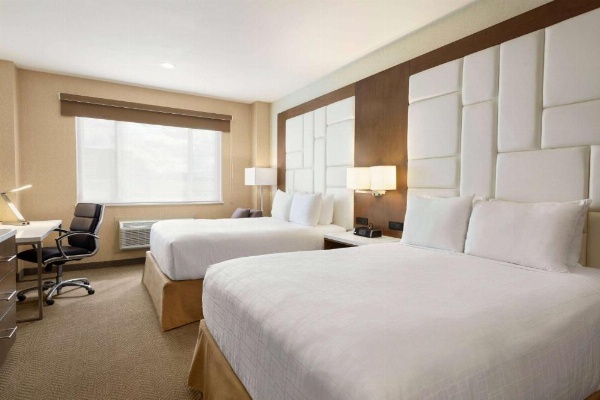 Wyndham Anaheim image 11